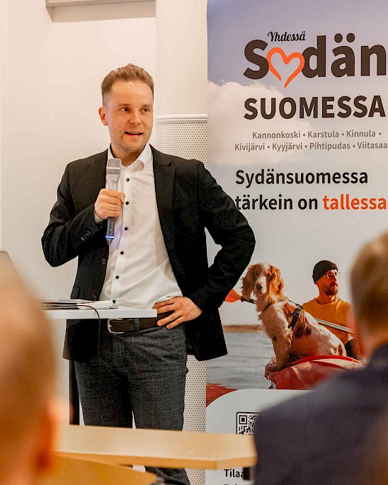 Keskustan kansanedustaja Petri Honkonen. Kuva: Witas Oy